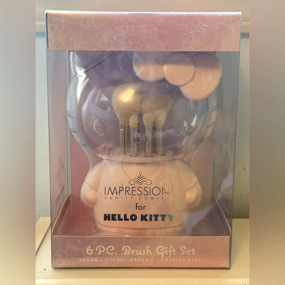 Impressions vanity Hello kitty 6 pc brush set